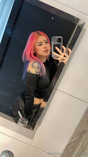 Vic / vicposting nude photo #12