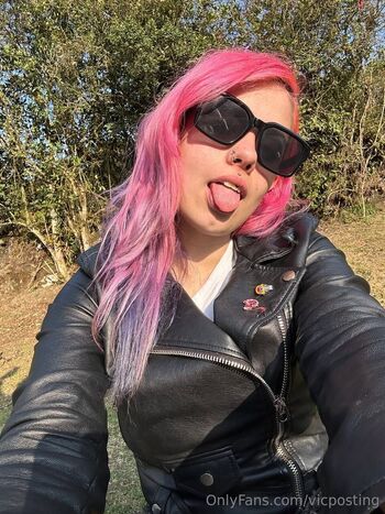 Vic / vicposting nude photo #13