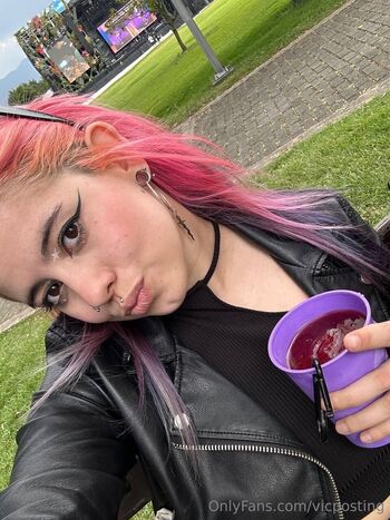 Vic / vicposting nude photo #17