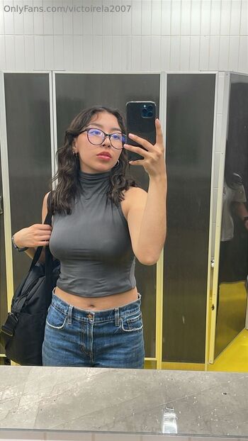 𝐕𝐢𝐜𝐭𝐨𝐢𝐫𝐞 / victoirela2007 nude photo #18
