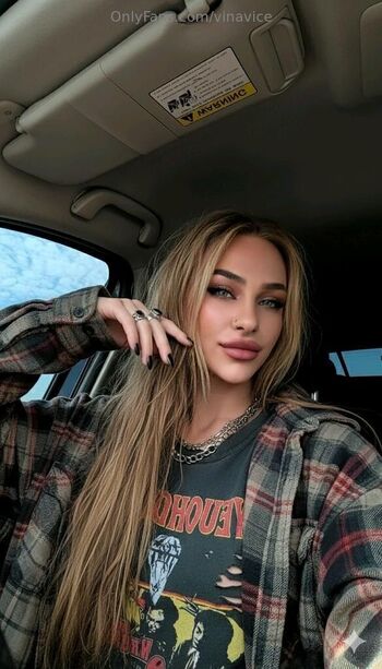 Vina Vice Fre / vinavice nude photo #3