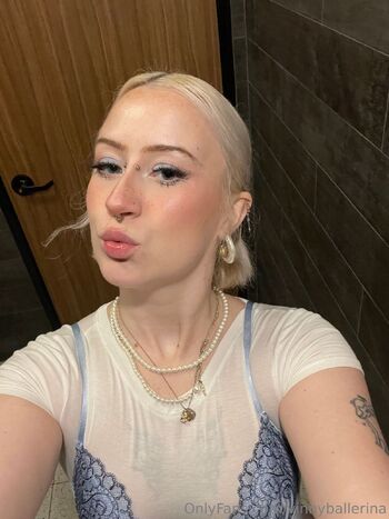 Vinny / vinnyballerina nude photo #18