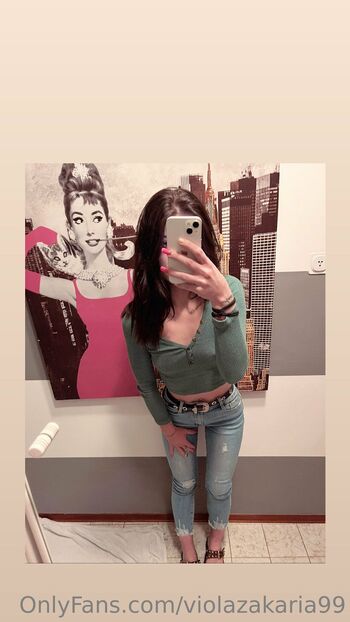 Viola Zaccari / violazakaria99 / iamviolazaccaria / viola.zakaria nude photo #7
