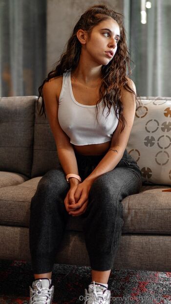 Violet Brandan / violetbrandani nude photo #4