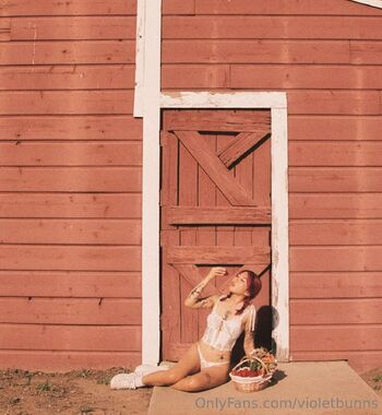 violet mae / violetbunns nude photo #2