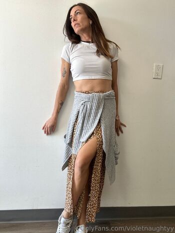 V I O L E T / violetnaughtyy / momm.yvioletxo / violet_baddi / violet.reel.naughtyy nude photo #19