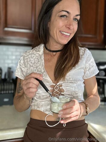 V I O L E T / violetnaughtyy / momm.yvioletxo / violet_baddi / violet.reel.naughtyy nude photo #24