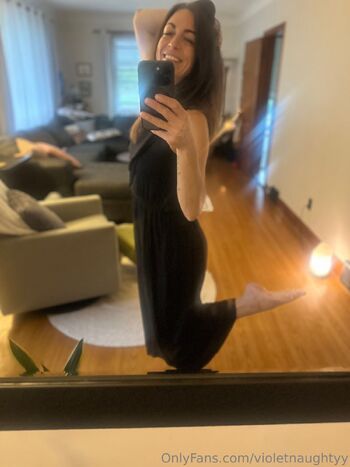 V I O L E T / violetnaughtyy / momm.yvioletxo / violet_baddi / violet.reel.naughtyy nude photo #39