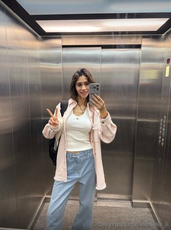 Vivian / vivian_li nude photo #23