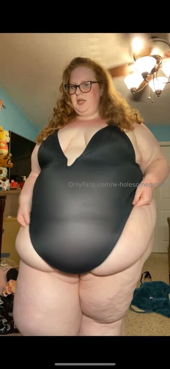 Kal / w-holesomeginger nude photo #1