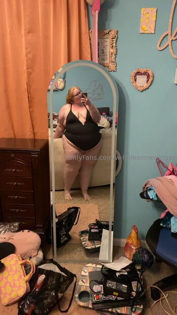 Kal / w-holesomeginger nude photo #2