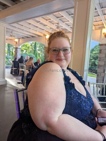 Kal / w-holesomeginger nude photo #24