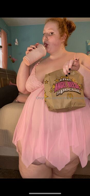 Kal / w-holesomeginger nude photo #36