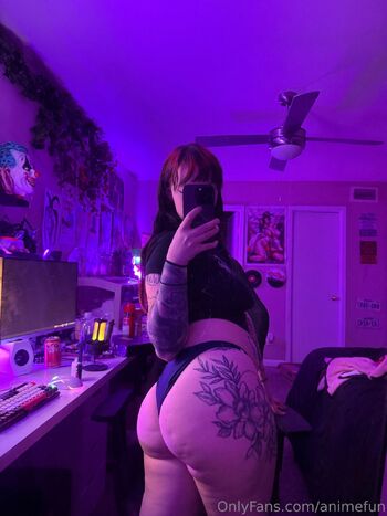 Krissy / waifukrissylol nude photo #3