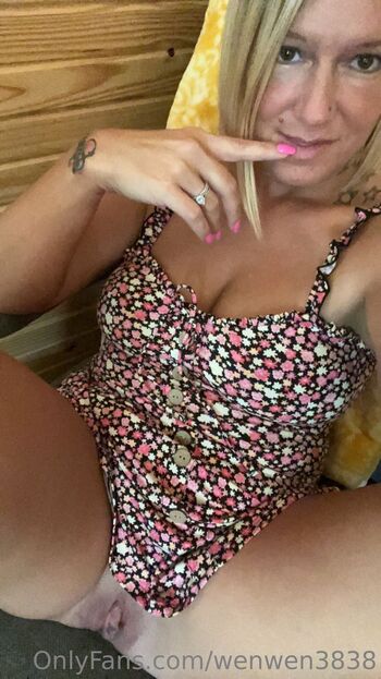 Wenwen383 / wenwen3838 nude photo #7