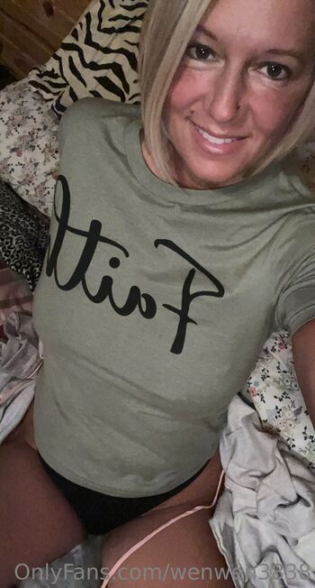 Wenwen383 / wenwen3838 nude photo #15