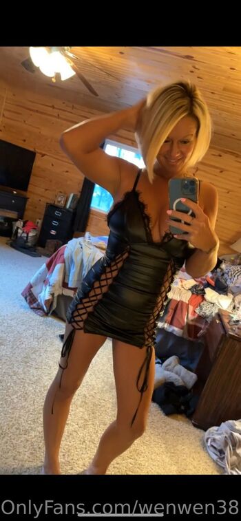 Wenwen383 / wenwen3838 nude photo #18