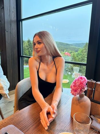 Sofi / white-baby nude photo #1