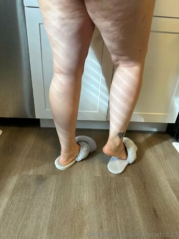 WhiteBxtch2 / whitebxtch27 nude photo #3