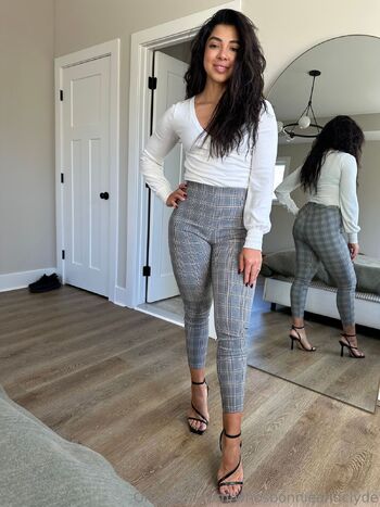 BonnieClyd / whosbonnieandclyde nude photo #11