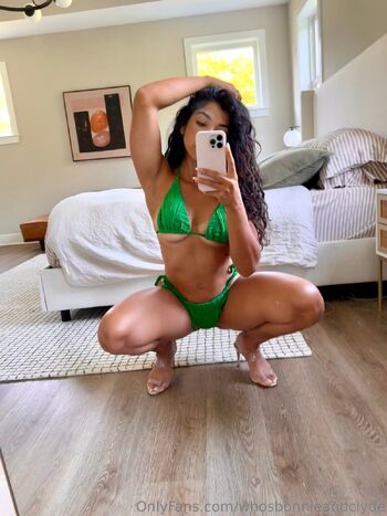 BonnieClyd / whosbonnieandclyde nude photo #30