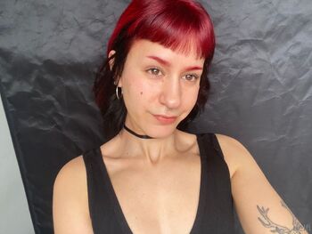 Delfina / wifeydelfi nude photo #1