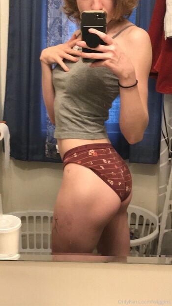 Alie / wiggins nude photo #8