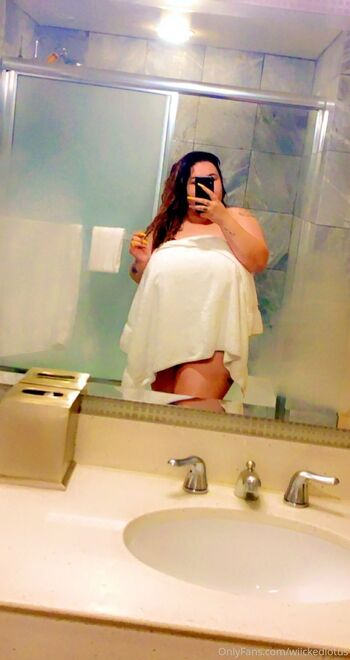 𝐋𝐨𝐭𝐮𝐬 / wiickedlotus nude photo #2