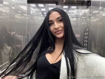 𝓚𝓪𝓻𝓲𝓷𝓪 𝓛𝓾𝓼𝓽 / wild_goddess nude photo #10