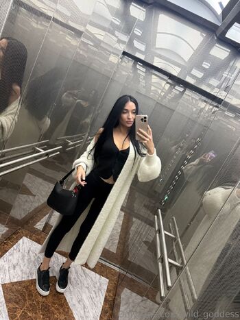 𝓚𝓪𝓻𝓲𝓷𝓪 𝓛𝓾𝓼𝓽 / wild_goddess nude photo #11