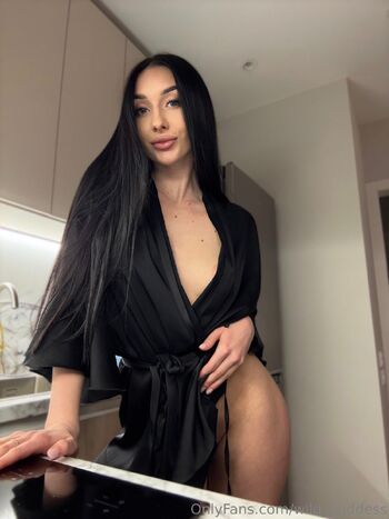 𝓚𝓪𝓻𝓲𝓷𝓪 𝓛𝓾𝓼𝓽 / wild_goddess nude photo #21