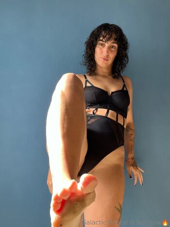 Wild girl / wildgirlfetish nude photo #9