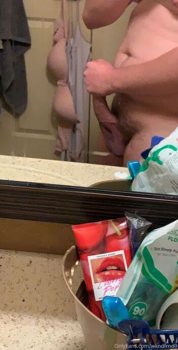 Be / wkndfrnd0 nude photo #23