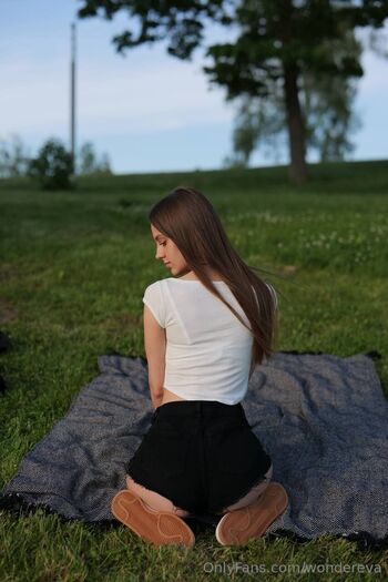𝚆𝚘𝚗𝚍𝚎𝚛 𝙴𝚟𝚊 / wondereva nude photo #11