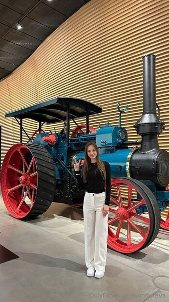 𝚆𝚘𝚗𝚍𝚎𝚛 𝙴𝚟𝚊 / wondereva nude photo #13