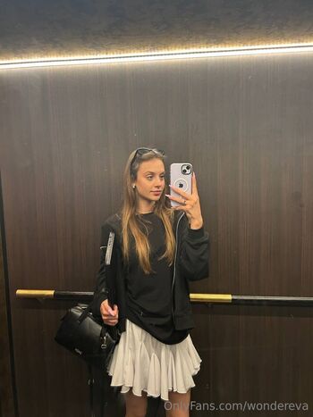 𝚆𝚘𝚗𝚍𝚎𝚛 𝙴𝚟𝚊 / wondereva nude photo #36