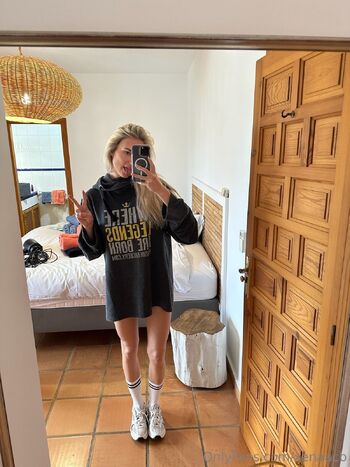 OnlyFans / xenaacb nude photo #18