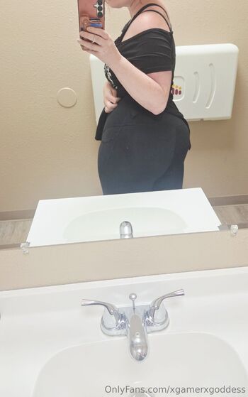 XGamerxGoddes / xgamerxgoddess nude photo #10