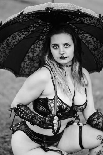 Luna Ros / xlunarosex / lunalilyblack nude photo #13