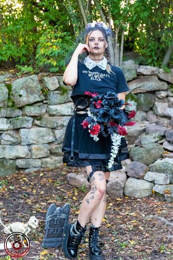 Luna Ros / xlunarosex / lunalilyblack nude photo #33