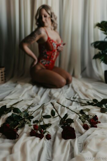 Miss Kri / xmisskrisxfree nude photo #2