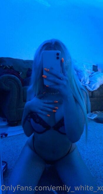 Molly Water / xmollywatersx nude photo #7