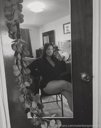 Brittany Ros / xobrittanyrosefree nude photo #14