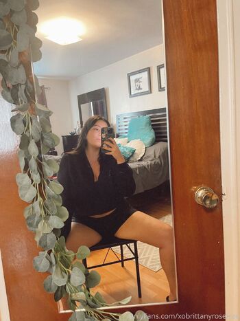 Brittany Ros / xobrittanyrosefree nude photo #16