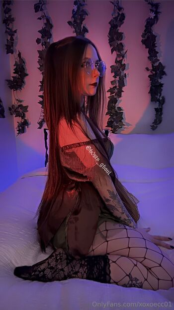 em / xoxoecc01 nude photo #12