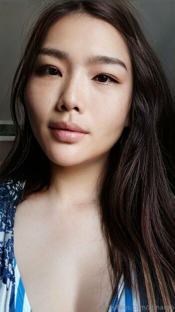 Christina / xtinarob nude photo #2