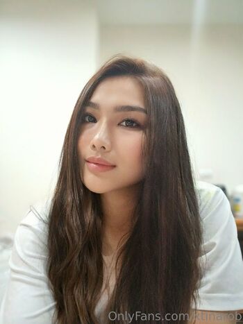 Christina / xtinarob nude photo #9