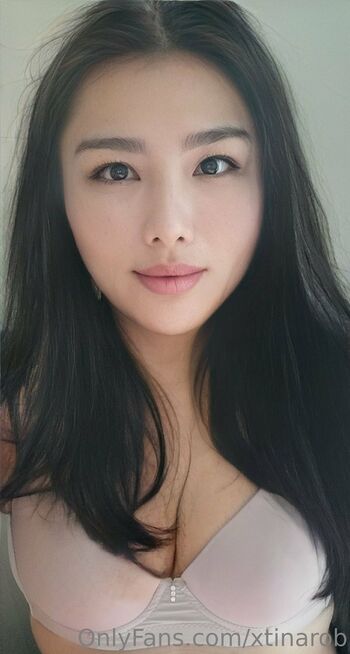 Christina / xtinarob nude photo #11