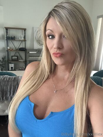 Ellie GFEHotwif / xxelliex / ellietayofficial / ellietayxxx nude photo #22