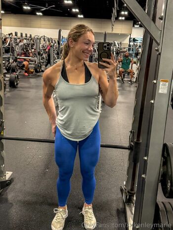 Kenley Your Favorite Flex / xxkenleymarie nude photo #13